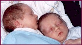 twins2.jpg (15308 bytes)